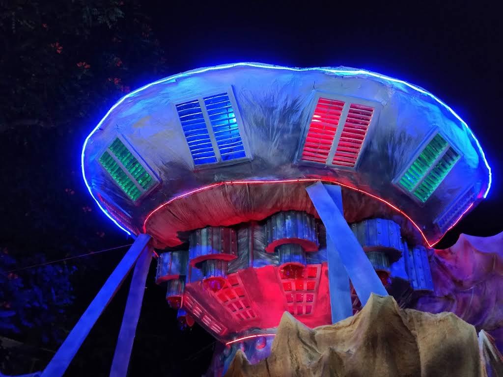 Illuminated pandal facade, Jayamahal Sarbajanin Durga Puja
