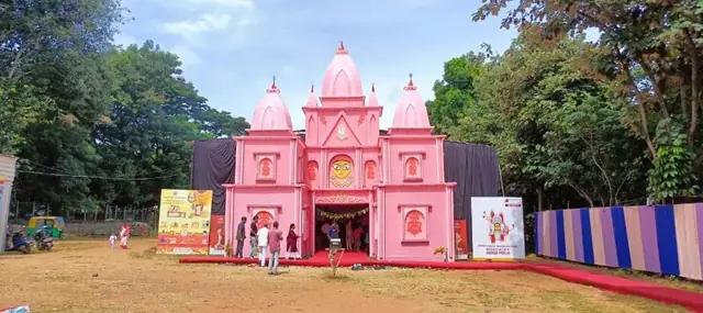 Pandal exterior, Aikatan Durgotsav